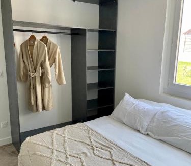 Livry-Gargan Wohnung | Jaccuzzi F2 Prés du canal