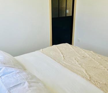 Livry-Gargan Wohnung | Jaccuzzi F2 Prés du canal