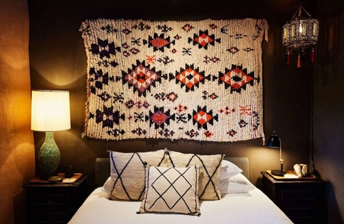 Joshua Tree Hotel | Boho Chic, Luxus Suite mit Kingsize-Bett, Außendusche, Badewanne und sternenklarem Bett