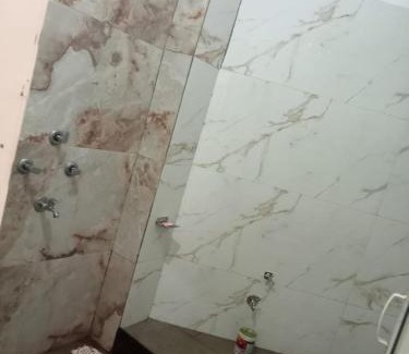 Ujjain Haus | Jai Balaji Atithi Grah जय बालाजी अतिथि गृह
