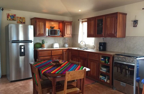 Sittee River Haus | Jan's Beach Cabana / Hopkins-Private Beachfront mit geräumigem Interieur