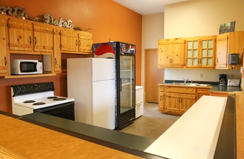 Benson County Kabine | Jan's RV Park and Lodge near Devil's Lake