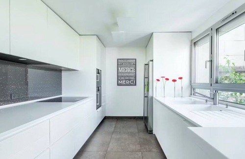L'Europe Wohnung | Jaw Dropping Vistas-Magnify Your Trip With an Exceptional Stay in Champs Elysees