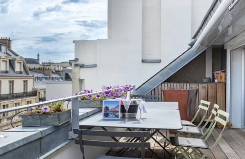 L'Europe Wohnung | Jaw Dropping Vistas-Magnify Your Trip With an Exceptional Stay in Champs Elysees