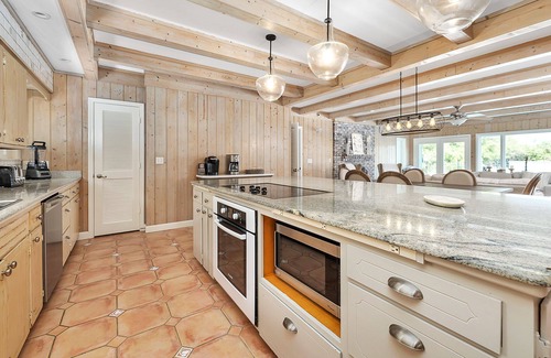 Jekyll Island Haus | JEKYLL HOUSE 5 bedrooms, 3 bathrooms