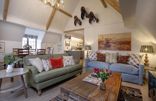 Sherborne Haus | Jerards Stables