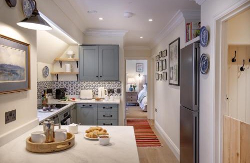 Sherborne Haus | Jerards Stables