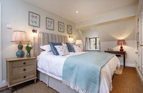 Sherborne Haus | Jerards Stables