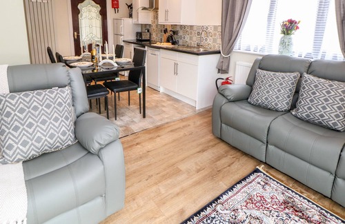 Dronfield Haus | Jesmond Dene, UNSTONE