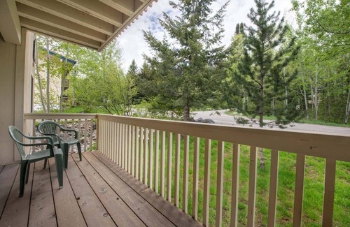 Teton Village Eigentumswohnung | JHRL - Slope-side Whiteridge B5 Condo - Walk to Tram