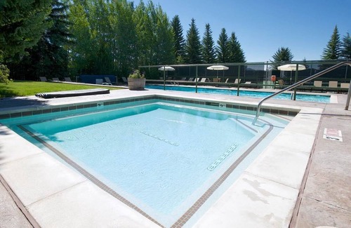 Teton Village Eigentumswohnung | JHRL - Slope-side Whiteridge B5 Condo - Walk to Tram