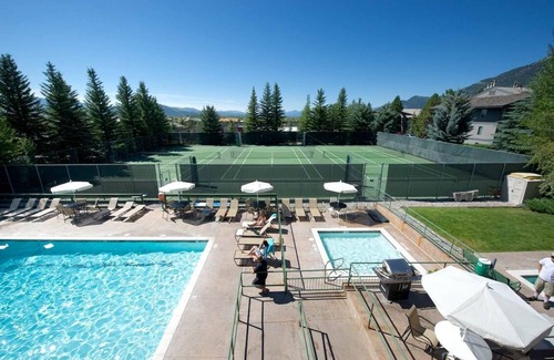 Teton Village Eigentumswohnung | JHRL - Slope-side Whiteridge B5 Condo - Walk to Tram