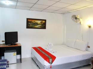 Karon Haus | JJ karon beach hotel