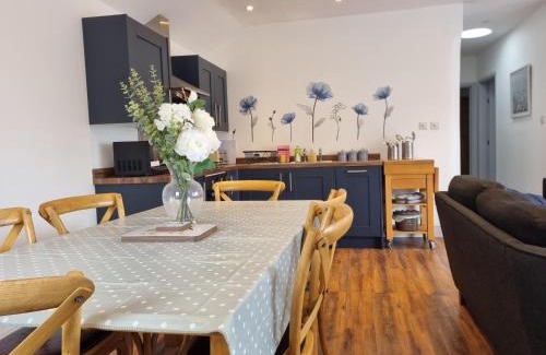 Wedmore Haus | John's Cottage