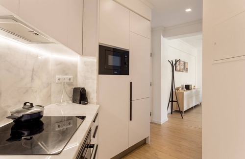 Parede Wohnung | JOIVY Cosy apt in Parede near the beach