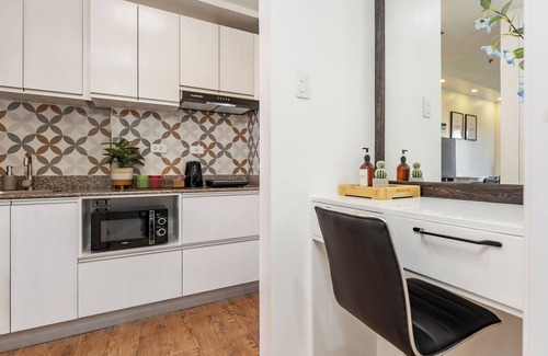 Mactan Export Processing Zone Wohnung | Jolenia by J&J (Near Airport | Pool| WiFi)