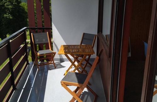 Jura Wohnung | Joli Studio Pour 4 Personnes Dans Résidence Avec Piscine et Tennis