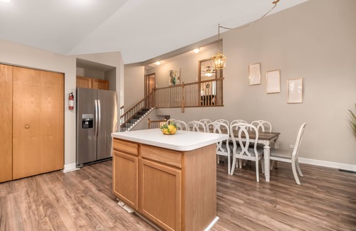 Joliet Haus | Joliet Arcade Rental