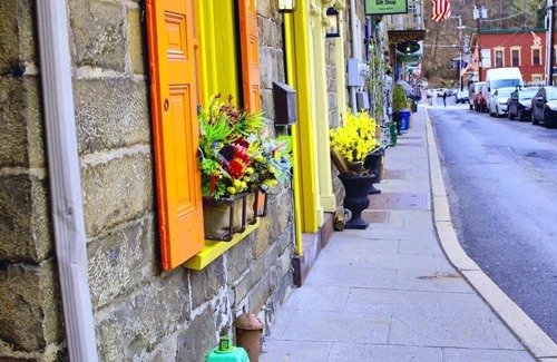 Jim Thorpe Haus | Josephine’s home at the Switchback Trail- DOWNTOWN Jim Thorpe