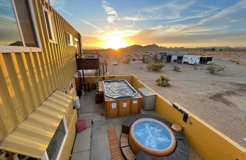 Wonder Valley Wohnung | Joshua Tree Desert Dream Shipping Container Suite