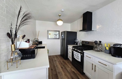 Joshua Tree Haus | Joshua Tree Panoramic Mountain View Abode