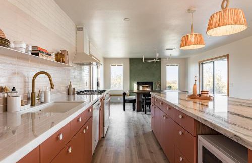 Joshua Tree Haus | Joshua Tree Pool & Pickleball- Mojave Paddle Club