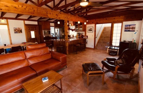 Joshua Tree Highlands Haus | Joshua Tree’s Highland Hideaway Compound