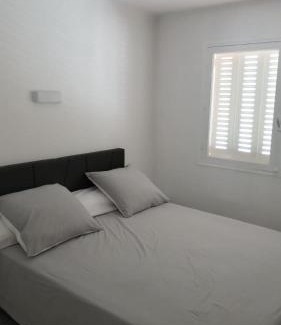 La Celle-sous-Gouzon Wohnung | JUAN-LES-PINS PROCHE PLAGES et COMMERCES