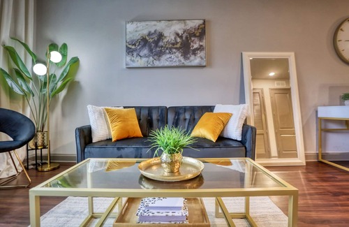 Loring Heights Wohnung | "Jungle Fever" Midtown!