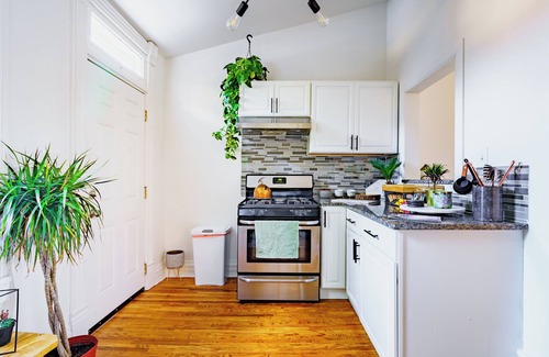 Victorian Village Haus | Jungle Fever