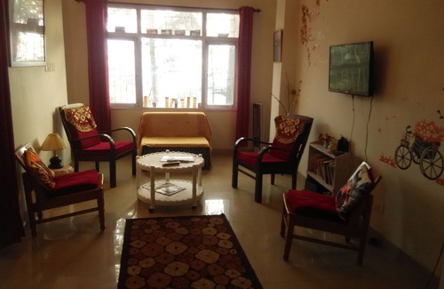 Shimla Haus | Dschungel im BACKYARD, MOUNTAIN ANSICHT VORSICHT