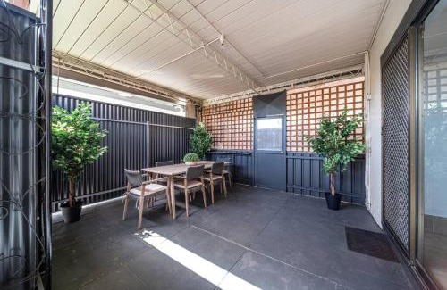 Torrensville Villa | Jupiter & Neptune - In-ground Pool & Mini Bar