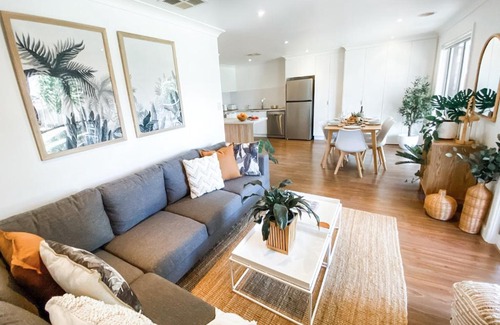 Wagga Wagga Haus | Just book it! Ruby - a spacious house in the CBD
