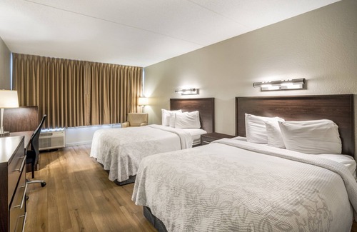 Woburn Hotel | Just Minutes From The Ottawa River! Free Parking, Short Drive to Medford Square!