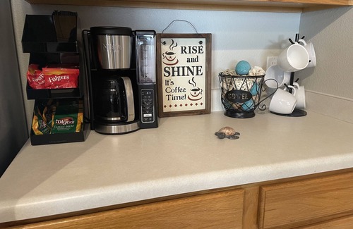 Florida Shores Haus | Just minutes from the ocean Lg 4 bedroom w/private fenced in pool!