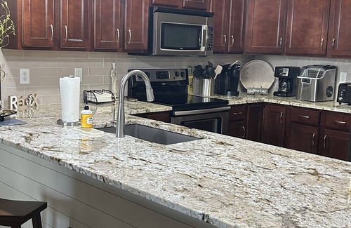 Osage Beach Eigentumswohnung | Nur wenige Schritte vom Pool entfernt !! Bootsbeleg gegen eine nächtliche Gebühr erhältlich