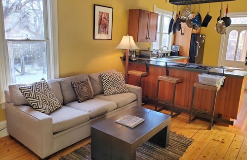 Bozeman Haus | Nur zwei Blocks von der Innenstadt Bozeman, ist die Dahlie-Haus ein verstecktes Refugium