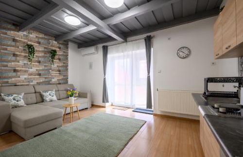 Demjen Haus | Kövirózsa Pihenőház