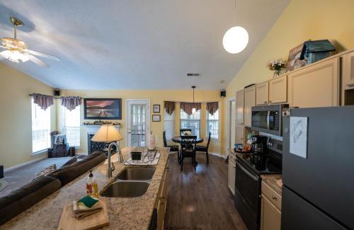 Lithonia Haus | K & C Mountain View Cottage