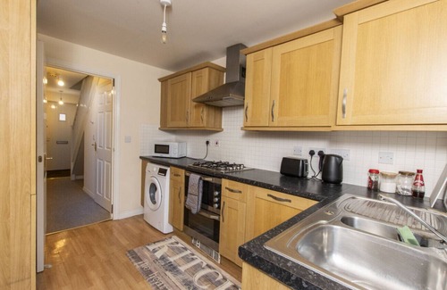 Norwich Haus | K Suites - Comfy 4 bed House w/free parking