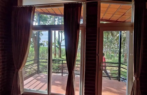 Heggadadevankote Haus | Kabini Earthern Cottages Lakeside Farmstay