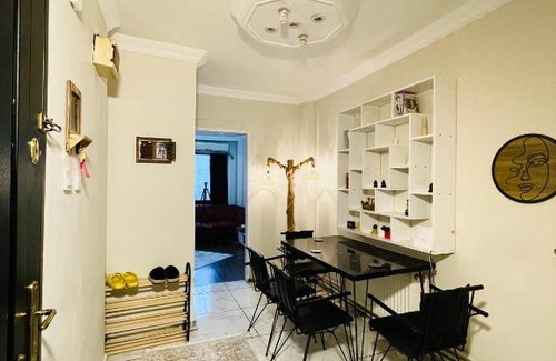 Kadikoy Wohnung | KADIKÖY TARİHİ YELDEĞİRMENİNDE LÜKS DAİRE