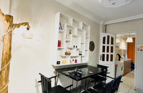 Kadikoy Wohnung | KADIKÖY TARİHİ YELDEĞİRMENİNDE LÜKS DAİRE