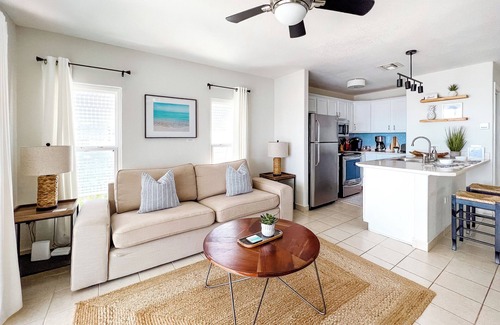 Rum Point Eigentumswohnung | "Kaibo Star" for 2 : Cozy 1-BR beachfront condo with Pool in Kaibo / Rum Point !