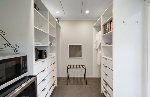 Aokautere Bed & Breakfast | Kaitahi Chef's Table & Lodge