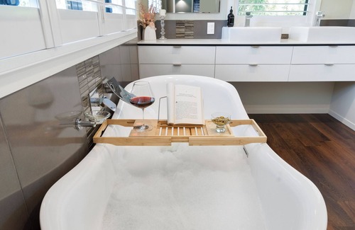 Aokautere Bed & Breakfast | Kaitahi Chef's Table & Lodge