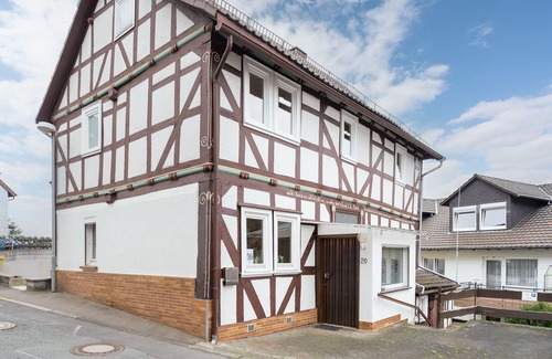 Frankenberg Wohnung | Kakadu - Design Altbau, Zentral, Terrasse, SNES & Stream