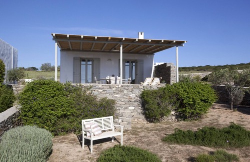 Santa Maria Villa | Kallisti Myrtia · Idyllische Ferienvilla - Ansichten, Garten, nr Strand