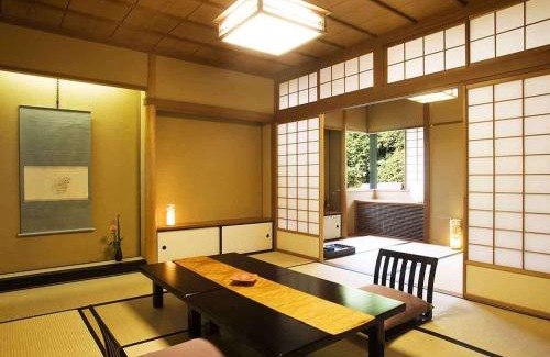 Yuwaku Hot Spring Hotel | kanazawayuwakuonsen nihonryourisakaeya