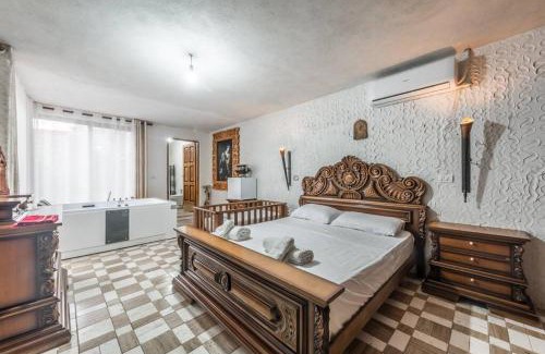 Shkoder Haus | “Kanuni” - Authentic Albanian House